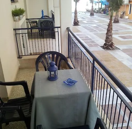 Cozy Seaside Apartament Loutráki